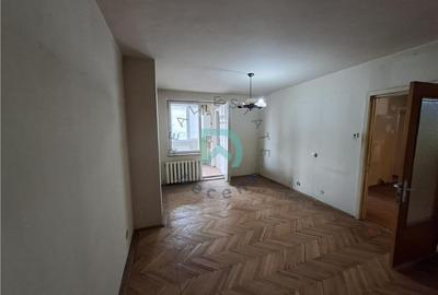 Apartament cu 3 camere decomandat în Centrul Civic