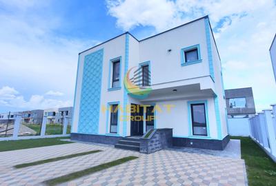 Casă individuală cu 4 camere cu Canalizare în Tunari