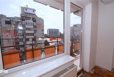 Apartament cu 3 camere decomandat în Decebal