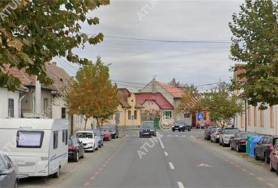 Casă individuală cu 4 camere cu Canalizare în Piața Cluj