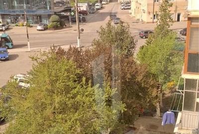 Apartament cu 3 camere semidecomandat în Ștefănești - 1