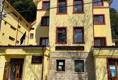 Casă cu 30 camere cu Teren 2000 Mp în Central - 4