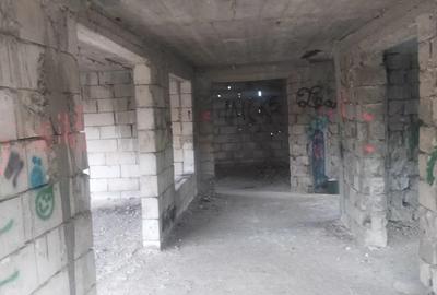 Casă cu 6 camere în Carani