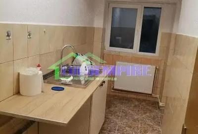 Garsoniera de vanzare zona Poarta 6, decomandata, etaj 1 Garsoniera de vanzare zona Poarta 6, decomandata, etaj 1 - 4