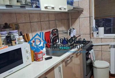 Apartament cu 3 camere semidecomandat în Big