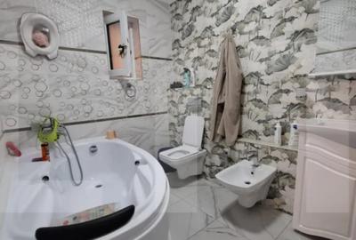 Casă cu 5 camere cu Teren 551 Mp în Central - 2