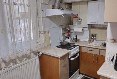 Apartament cu 3 camere nedecomandat în Ferentari - 1