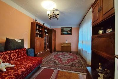 Apartament 3 camere de vanzare, B-dul Dacia, Oradea - 2