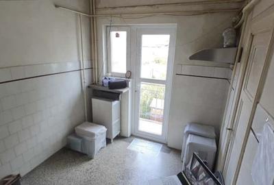 Apartament 4 camere, 91mp, Gara de Nord, 1 minut de metrou,ideal pentru renovare - 10