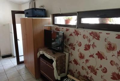 Inchirere garsoniera curte - 1