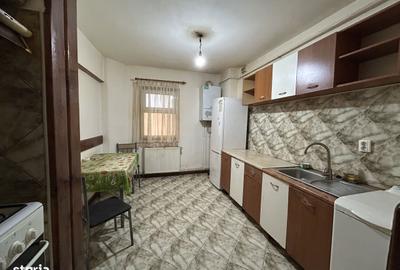 Apartament cu 3 camere decomandat în Prundu - 3