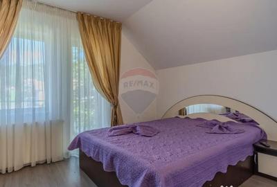 Casă cu 10 camere cu Teren 1074 Mp în Moieciu - 2