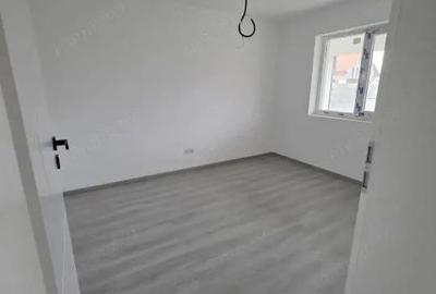 Casă cu 4 camere cu Teren 360 Mp în Nojorid - 11