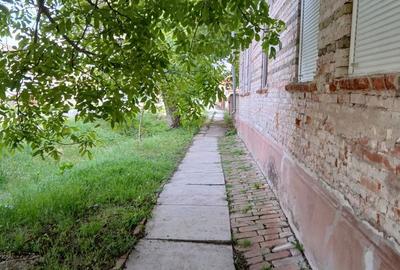 Casă cu 4 camere în Central - 2