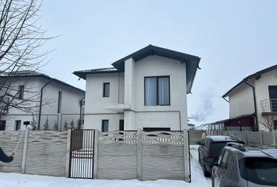 Casă cu 4 camere cu Teren 250 Mp în Berceni