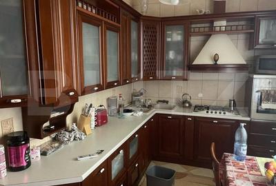 Casa 400 mp, teren 1164 mp, 3 niveluri, zona P-ta Chirila - 2