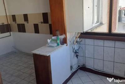 Apartament cu 3 camere decomandat în Central - 13