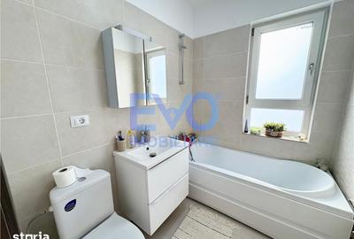 Apartament cu 3 camere decomandat în Rediu - 2