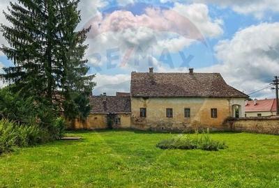 Fosta scoala saseasca semnata de Fritz Balthes - Bruiu, Sibiu - 2