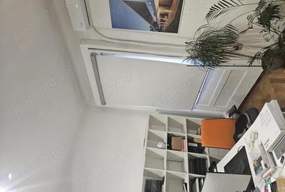 Spațiu comercial, de 80 mp, în Central - 4