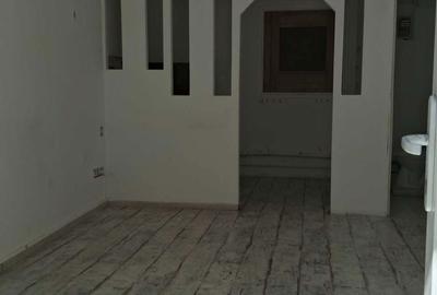 Spațiu comercial, de 58 mp, în Central - 7