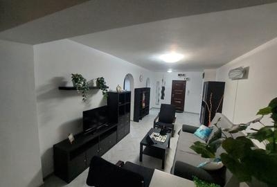 Apartament decomandat în Drumul Taberei