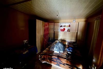 Casă cu 4 camere în Blidari