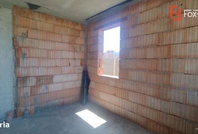 Casă cu 4 camere în Exterior Est - 1