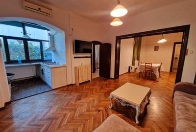 Pța Iancului Închiriez ap 3 cam parter vila interbelica stradală acces curte int - 1