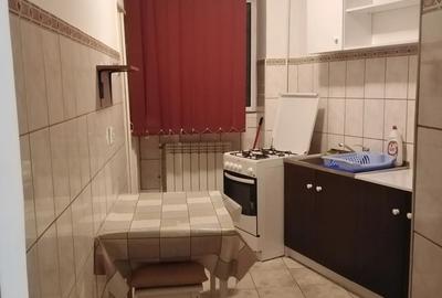 Garsonieră decomandată în Micro 18 - 7