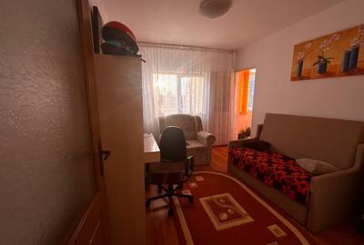 Apartament cu 4 camere decomandat, mobilat în Calea Moldovei - 13