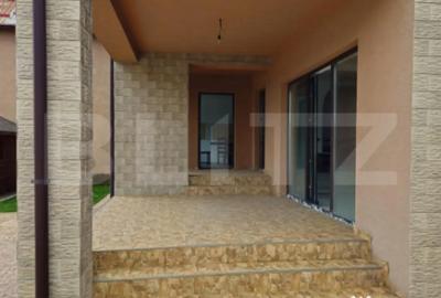 Casă cu 4 camere cu Teren 2360 Mp în Central