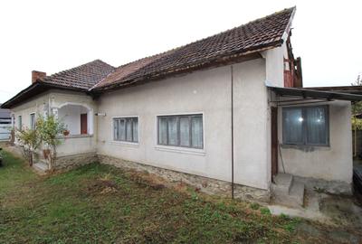 Casă individuală cu 6 camere cu Canalizare în Sud-Vest - 1