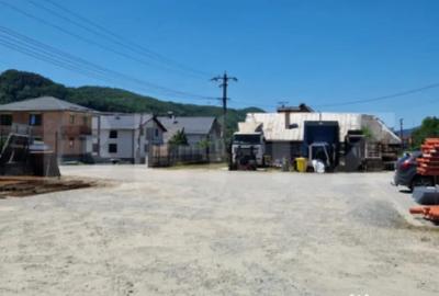 Casă cu 7 camere cu Teren 5000 Mp în Năsăud - 3