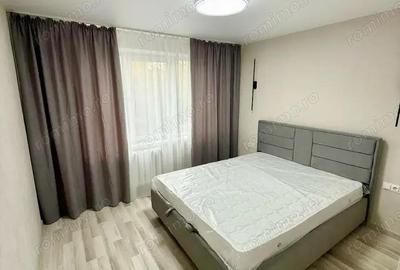Apartament cu 2 camere semidecomandat în P-ța Universității