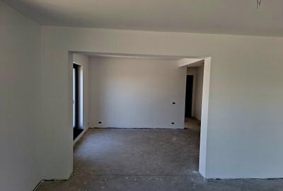 Casă / vilă Mărăcineni / Argeș , finisaje moderne ! - 11