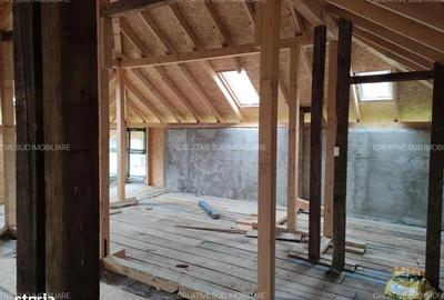 Casă cu 10 camere cu Canalizare în Furnica - 5