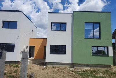 Proprietar vand 1 2 Duplex in Mosnita Noua - 1
