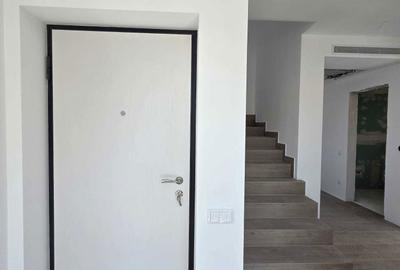 Apartament cu 3 camere decomandat în Central - 3