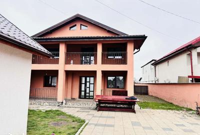 Casă cu 10 camere cu Teren 750 Mp în Ciorogârla