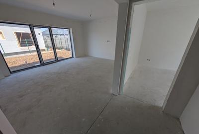 Casă individuală cu 5 camere cu Teren 300 Mp în Tunari - 10