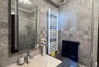 Apartament cu 5 camere decomandat în Km 4 - 14
