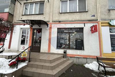 Spațiu comercial, de 48 mp, în Central