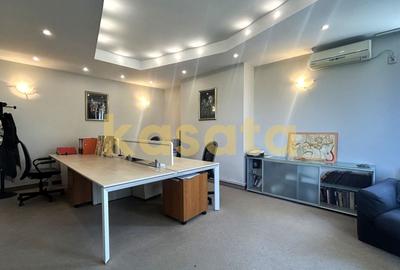 Apartament cu 3 camere decomandat, mobilat în Casin - 1