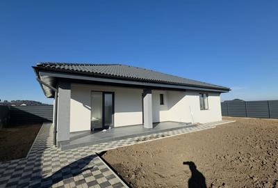 Casa la cheie langa Dealul Lempes – Parter, 523 mp teren, Sanpetru - 1