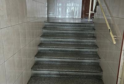 Titan 2 Camere Bloc Reabilitat 15 Min Metrou - 15