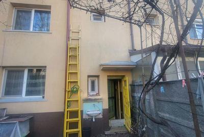 Vanzare Casa vintage 4 camere, curte proprie, centrala, garaj , Vatra Luminoasa