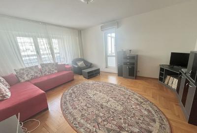 Apartament cu 4 camere decomandat, mobilat în Victoriei
