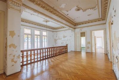 Vanzare vila interbelica in zona stradala, ultracentrala - 13