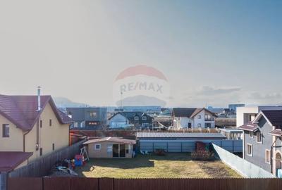 Teren de 493 mp, în Triaj - 5